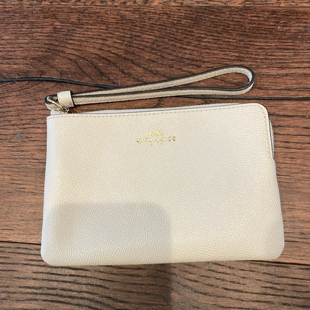 NWT Coach wristlet